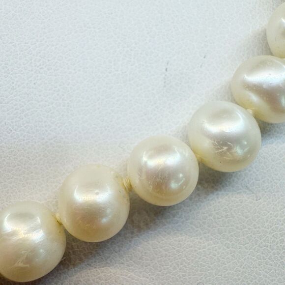 Freshwater Pearl Necklace 17” Classic Minimalist Classy Bridal Wedding - Picture 4 of 9